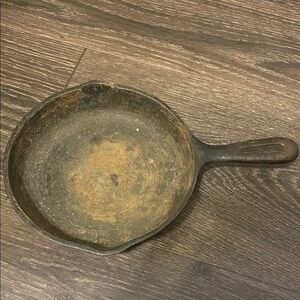 Cast Iron Skillet - Black
